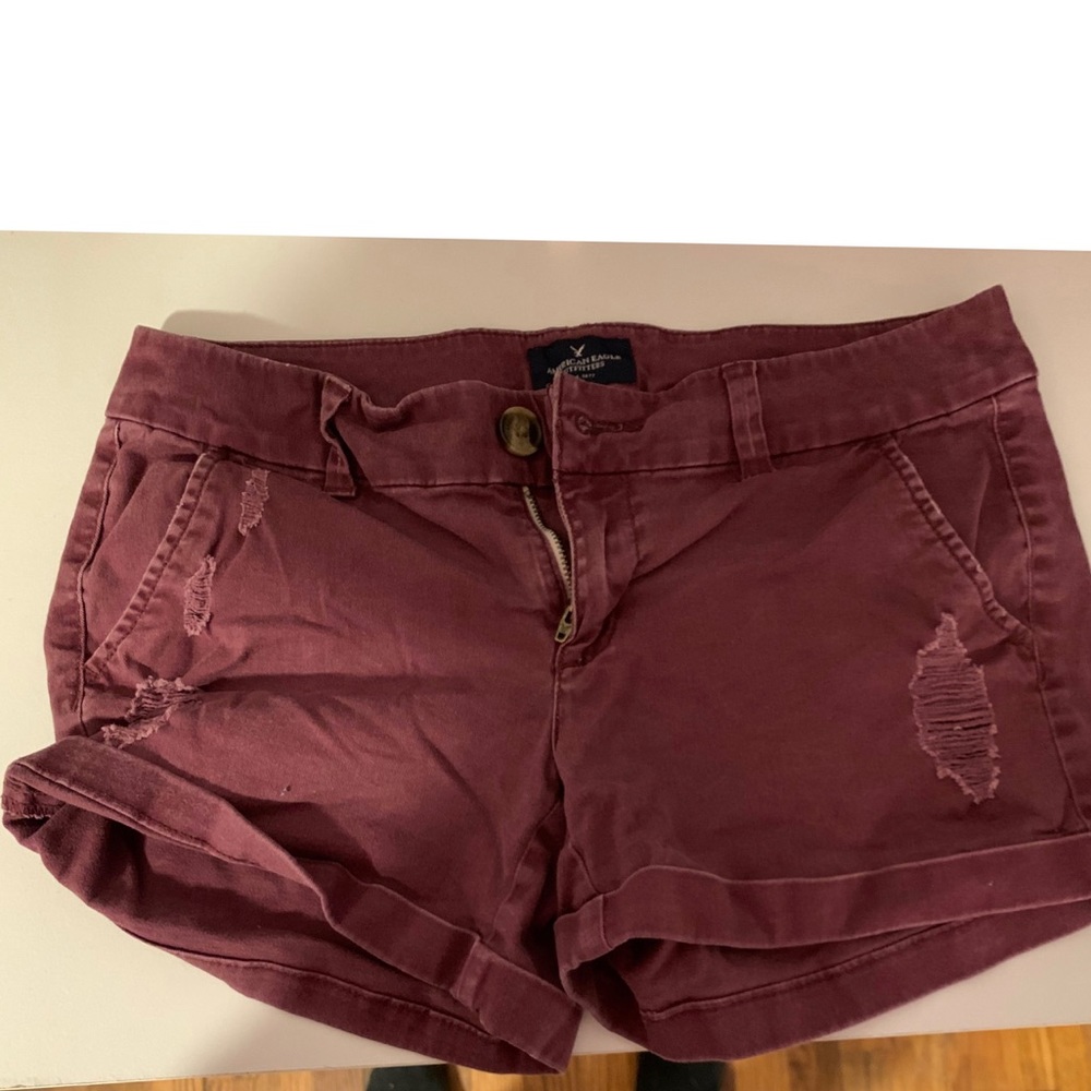 American eagle maroon shorts
